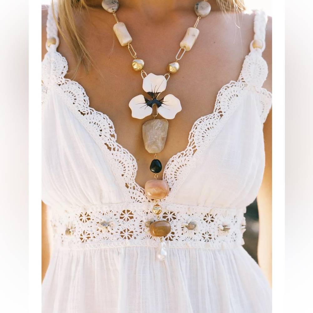Zara NWT White Crochet & Beaded  Sleeveless Top - Picture 3 of 9